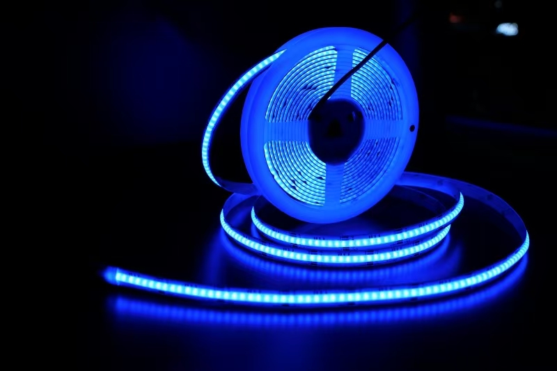 COB燈帶 常規(guī)RGB 24V-10MM-840燈